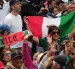 Hinchas de México alientan a su selección previo a su debut ante Sudáfrica.