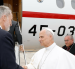 El rey Felipe VI cedió su avión para que trasladen al papa a Roma.