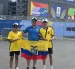 Ecuatorianos en el Lincoln Financial Field de Filadelfia: Franklin Benavides junto a sus hijos, Franklin José y Josué Derian.