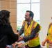 Uno de puntos de información que se han instalado para atender cualquier duda de los extranjeros que llegarán a Quito, para la Asamblea Internacional de los Testigos de Jehová.