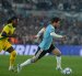 Lionel Messi de Argentina controla el balón en un partido Amistoso Internacional entre Argentina y Benín en el estadio Monumental, en Buenos Aires (Argentina).