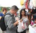 Emprendedores exhibieron sus productos durante la feria Emprende y Vende, en el parque Forestal de Guayaquil.
