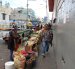 Asociaciones de comerciantes señalan que el índice de vendedores informales afuera de mercados y centros comerciales del ahorro afecta sus ganancias.