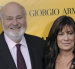 el 17 de diciembre de 2013 en la que el director estadounidense Rob Reiner y su esposa Michele Singer asisten al estreno de The Wolf of Wall Street.