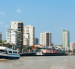 Guayaquil, al ser una ciudad puerto, es muy apetecida por turistas y comerciantes.