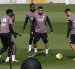 Los futbolistas del Real Madrid Vivicius Jr (2i), Camavinga (2i), Kylian Mbappé (2d) y Trent Alexander-Arnold (d) entrenan en Valdebebas.