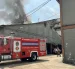 Los Bomberos de Guayaquil trabajan para apagar el incendio