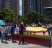 Personas participan en una manifestación de organizaciones sindicales, estudiantiles y gremiales para exigir aumentos salariales, en Caracas (Venezuela).