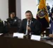 El exministro del Interior, Juan Zapata, aparece como uno de los posibles precandidatos para la Alcaldía de Quito, junto con el actual burgomaestre, Pabel Muñoz (d).