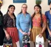 Las cholitas skaters desafían estereotipos mezclando tradición y deporte urbano.