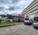 Una madre de familia pagó 50 dólares para que una ambulancia cargue combustible y su hijo sea trasladado a Quito.