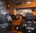 Cinco expolicías ecuatorianos fueron condenados a más de dos años de cárcel por vender municiones policiales a grupos criminales.