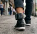 Las personas que porten grillete electrónico en Ecuador deberán pagar por su uso y monitoreo.