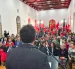 Gustavo Vallejo frente a los asistentes a la sesión solemne, por los cien años del Partido Socialista Ecuatoriano.
