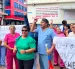 Empleados llevan tres días protestando a las afueras del centro médico.