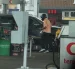 Los delincuentes interceptaron al conductor mientras abastecía de combustible en una gasolinera ubicada entre las avenidas Domingo Comín y Ernesto Albán.