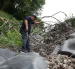 Bosques de la Costa. En la ciudadela de vía a la costa temen que los deslaves continúen y terminen afectando a las viviendas.