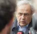 Michel Platini atiende a la prensa tras presentar la denuncia penal contra Gianni Infantino por presunta conspiración en la FIFA.