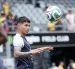 El volante ecuatoriano Jordy Alcívar durante un entrenamiento de la Tricolor.