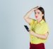 Los padres y madres de familia inevitablemente tienen que formar parte de los grupos de WhatsApp escolares, para estar al tanto de actividades y requerimientos, Pero pueden volverse una tortura.