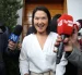 La candidata derechista Keiko Fujimori habla con periodistas este miércoles 10 de junio, en Lima (Perú).