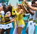 La cantante colombiana Shakira (c), se presenta este jueves, en la inauguración del Mundial de la FIFA 2026 en el estadio Ciudad de México