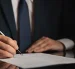 Un contrato estatal formalizado, pieza clave en el engranaje administrativo que mueve los recursos e instituciones del sector público.