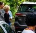 Arribó la tarde de este viernes al barrio El Tigrillo, en Montañita, Irena Hajduk, madre de Monika Silva