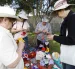 Las flores son el tejido emblemático de las crocheteras del barrio La Floresta.
