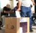 Ecuador en estos años del siglo XXI ha votado en contra del otro candidato, por el menos malo, por el improvisado sin antecedentes probados de merecimientos.