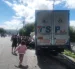 El vehículo pesado se chocó en la avenida Simón Bolívar, cerca de un puente peatonal, en el sector de la Loma de Puengasí.