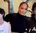Jennifer Lopez junto a sus hijos.