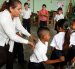 A los docentes en Ecuador se les exigiría ser, además de profesores, psicólogos y policías.