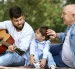 Un momento familiar con música y cercanía en la celebración del Día del Padre.