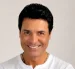 Imagen publicada por Chayanne en su cuenta de X, mientras sus seguidores lo celebran como “papá” con memes creados por IA.
