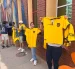 Camisetas de la selección ecuatoriana se venden en las calles de Kansas City en la previa del partido entre Ecuador y Curazao por el Mundial 2026.