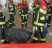 Momento en que funcionarios acuden para atender la emergencia registrada en el Metro de Quito este 22 de junio.