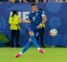 Kylian Mbappe de Francia patea un balón este lunes, en un partido del grupo I del Mundial de la FIFA 2026 entre Francia e Irak en el estadio Lincoln Financial Field en Filadelfia (Estados Unidos).