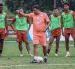 El DT César Farías busca soluciones en Barcelona SC por la falta de buenos resultados.
