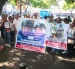Los familiares de los guardias desaparecidos realizaron un plantón al pie de la Gobernación del Guayas, en Guayaquil, para exigir resultados de la búsqueda.