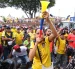 Miles de hinchas salieron a las calles de Guayaquil para celebrar el triunfo de la Selección Ecuatoriana este 25 de junio.