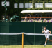 Stan Wawrinka, de Suiza, en acción durante una sesión de entrenamiento previa al Campeonato de Wimbledon en Londres, Gran Bretaña