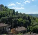 Montepulciano. Los pueblos de la Toscana se ubican en lo alto de las colinas, dando a sus visitantes una vista panorámica de los campos y viñedos.