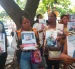 Familiares de los guardias desaparecidos en isla Puná han realizado plantones afuera de la Gobernación del Guayas para exigir que se acelere la búsqueda.