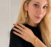 Entre aretes XL, brazaletes y anillos chunky, confirmé que no hace falta gastar una fortuna para elevar un look.