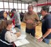 Iván Abril (i) actual concejal de Cuenca fue electo como precandidato para la Alcaldía de Cuenca durante la jorndada de primarias del Movimiento Amigo.