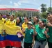 Aficionados de Ecuador y México posan previo a un partido de dieciseisavos de final del Mundial de la FIFA 2026 este martes, en Ciudad de México (México).
