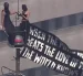 Ivan 'Vanya' Beerkus y Angela Nikolau escalaron sin autorización la antena del Empire State Building, desplegaron una pancarta a favor de la paz y, antes de ser detenidos, protagonizaron una propuesta de matrimonio a más de 400 metros de altura.