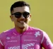 Richard Carapaz, del equipo EF Education–EasyPost, saluda durante la presentación de los equipos del Tour de Francia 2026.