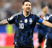Lionel Messi de Argentina celebra tras marcar el tercer gol de su equipo durante el partido